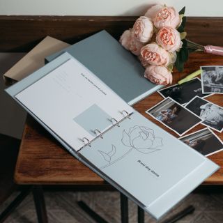 První úsměv, první krůček, první zoubek… zachytíte je všechny? 💛 S knížkou pro miminko a milníky nezapomenete zaznamenat...